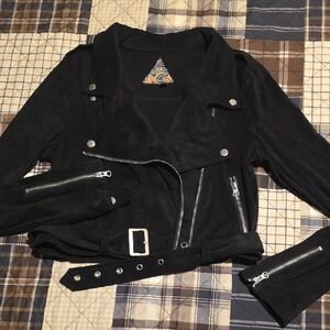 Stylish Black Leather Jacket with Silver Zippers